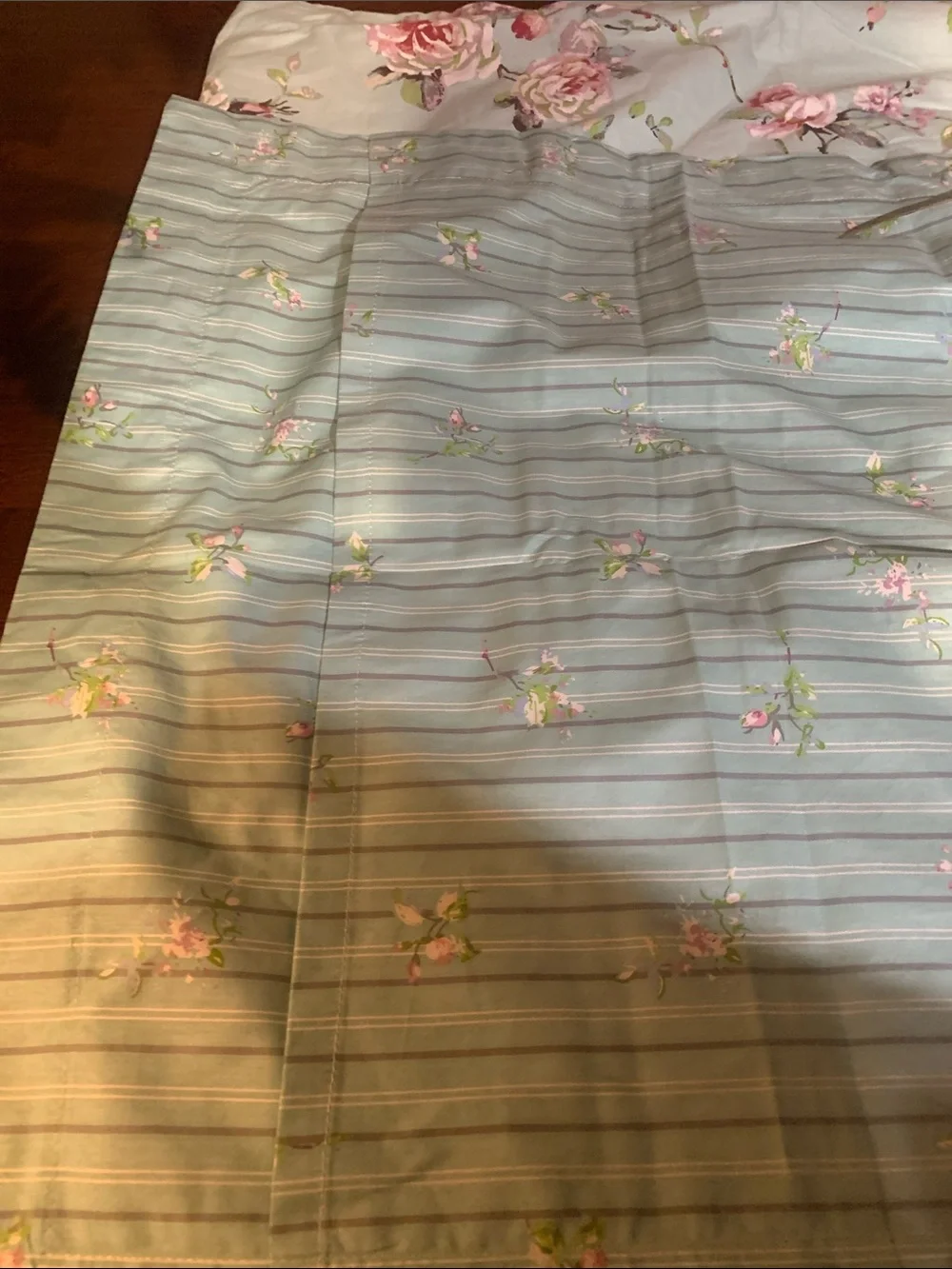 Rand new 100% cotton queen size gorgeous two pillow cases, must have !